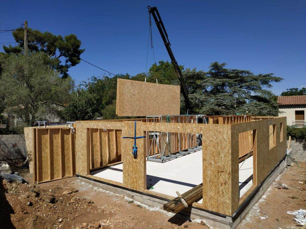 chantier-maison-ossature-bois-osb-construction-ecologique